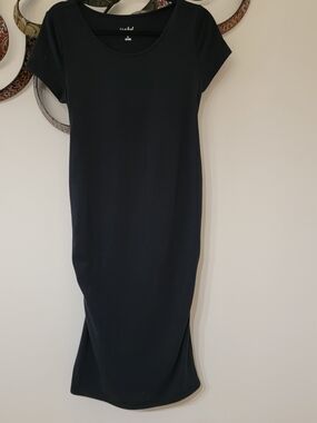 Ingrid & Isabel Black Short-Sleeve Midi Maternity Dress